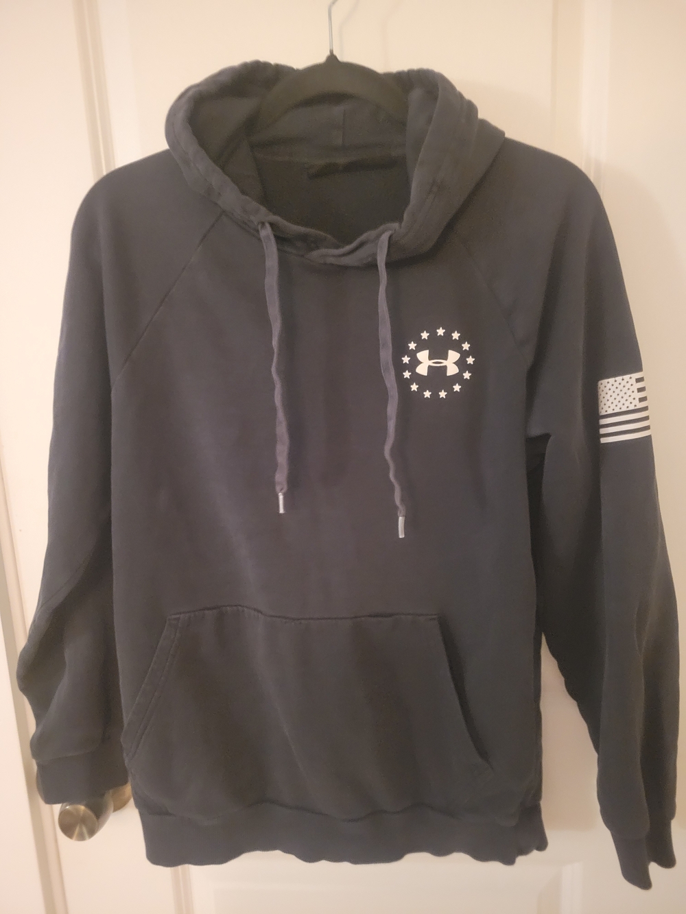 Under Armour Women’s Black Weathered Flag Freedom Hooded Sweatshirt